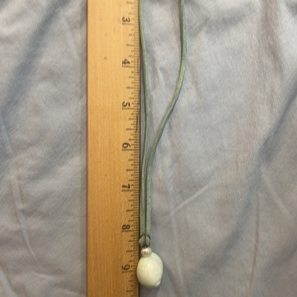 Unique Meg Carter Designs shell and bead necklace - Picture 4 of 4